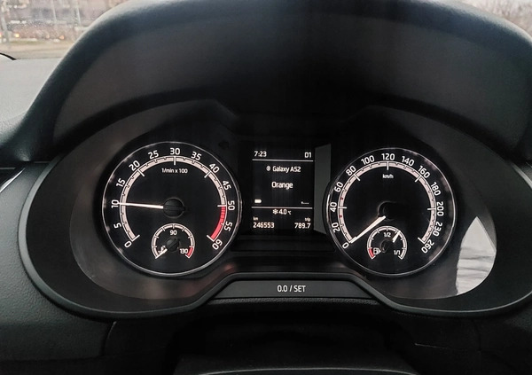 Skoda Octavia cena 52500 przebieg: 246000, rok produkcji 2017 z Białystok małe 667